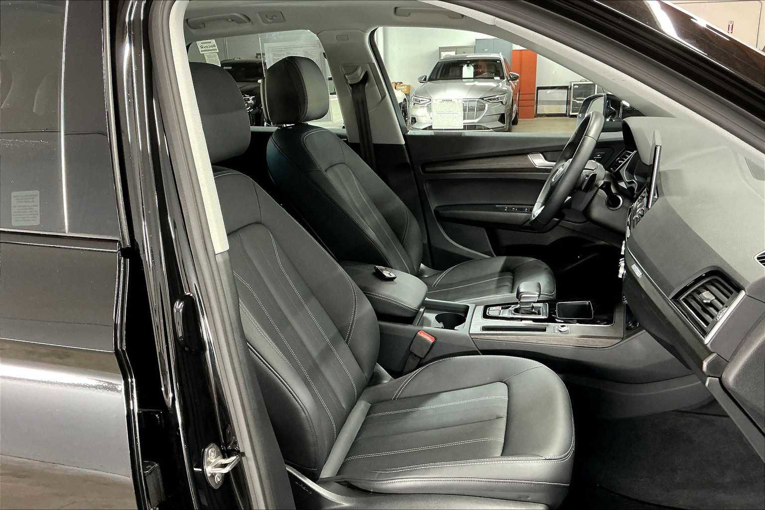 Used 2025 Audi Q5 2.0T Premium image 10