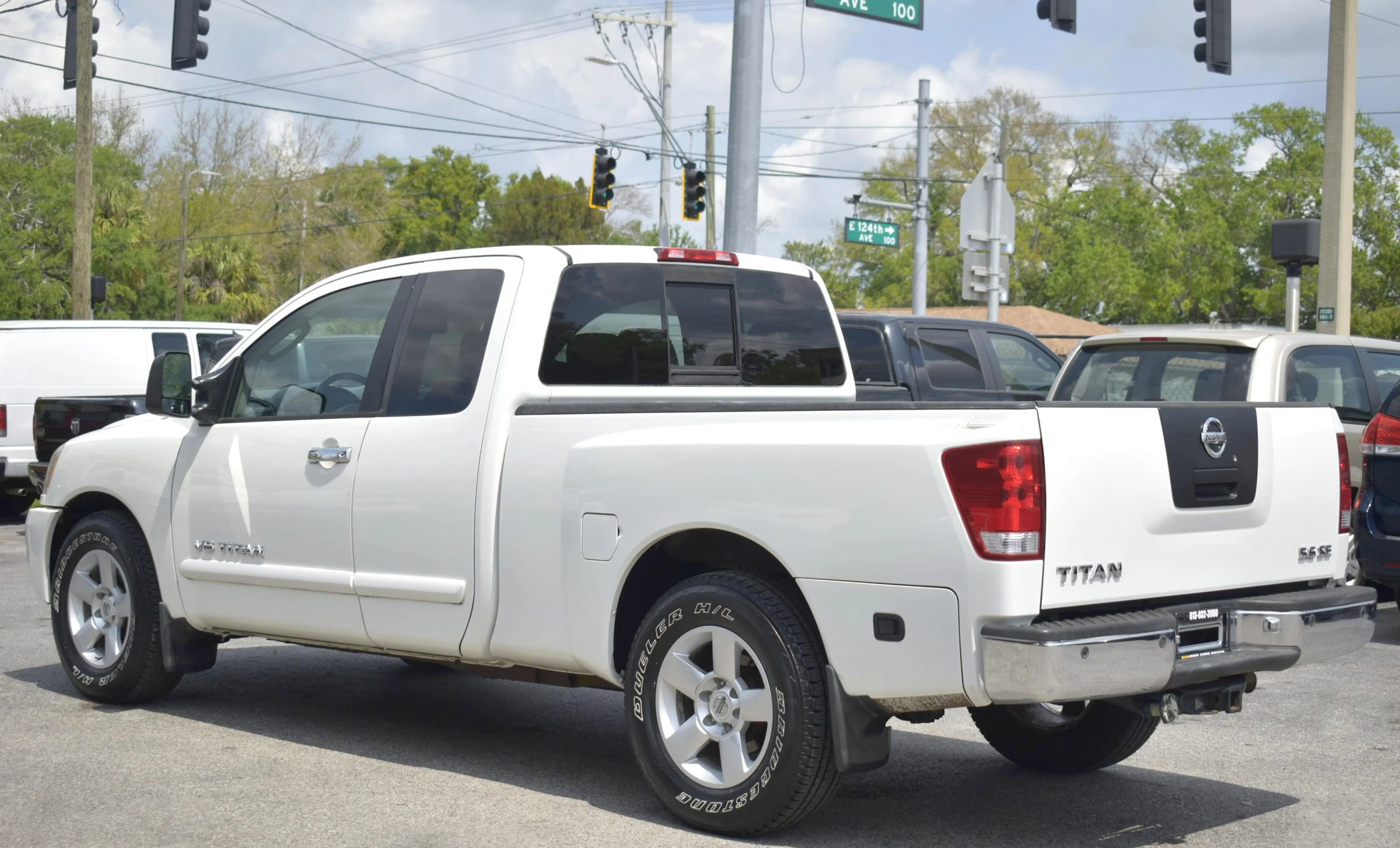 Used 2006 Nissan Titan SE RWD image 5