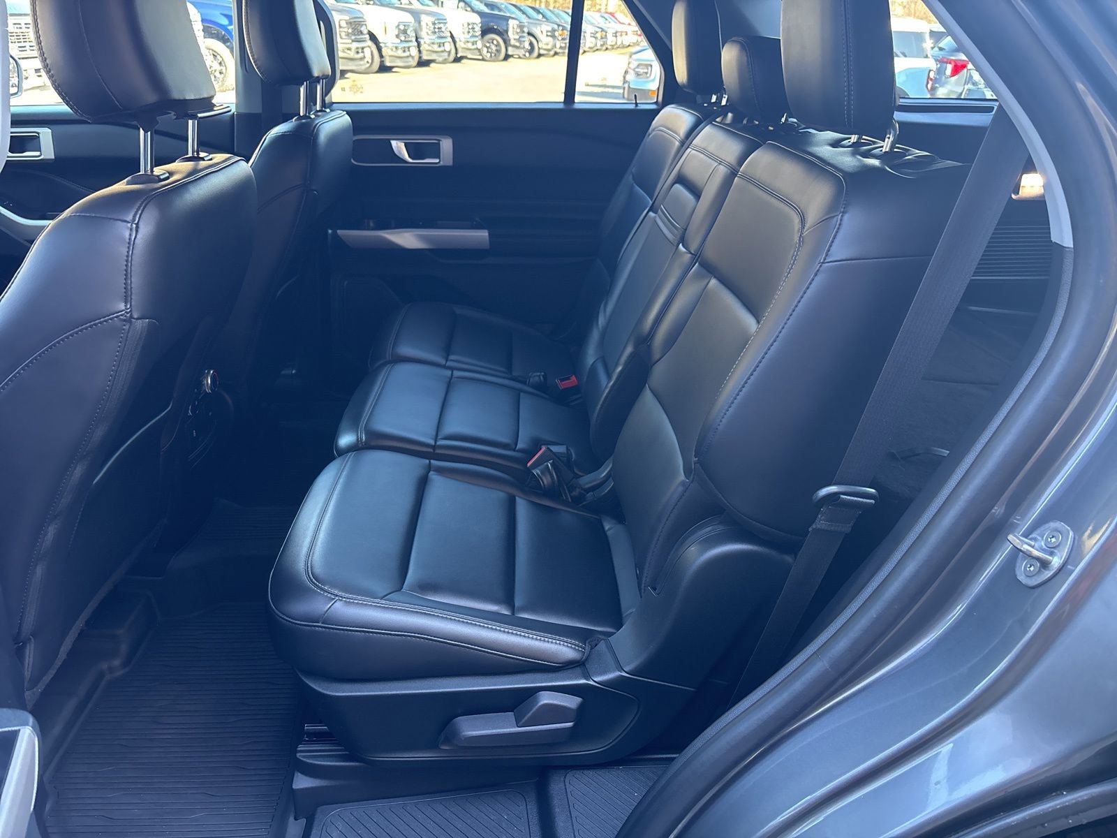 Certified 2022 Ford Explorer XLT w/ Equipment Group 202A image 41