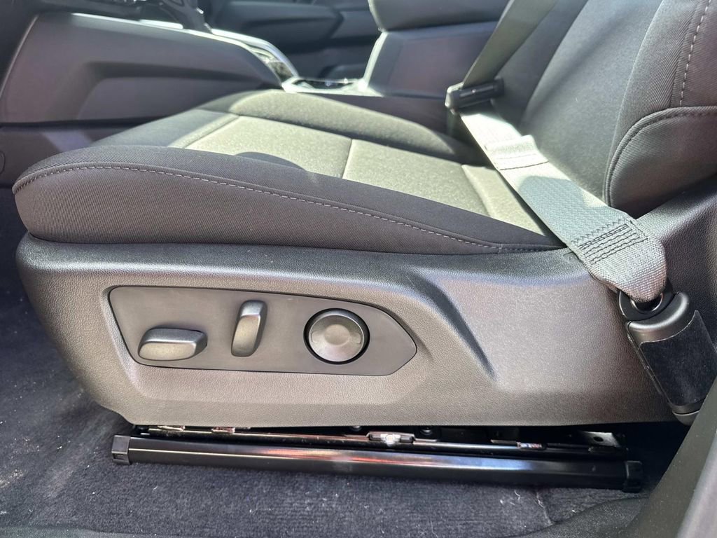 New 2026 Chevrolet Colorado W/T w/ WT Custom Package image 15