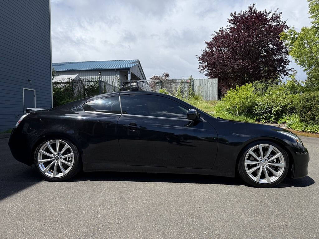 Used 2010 INFINITI G37 Journey w/ Premium Pkg RWD image 4
