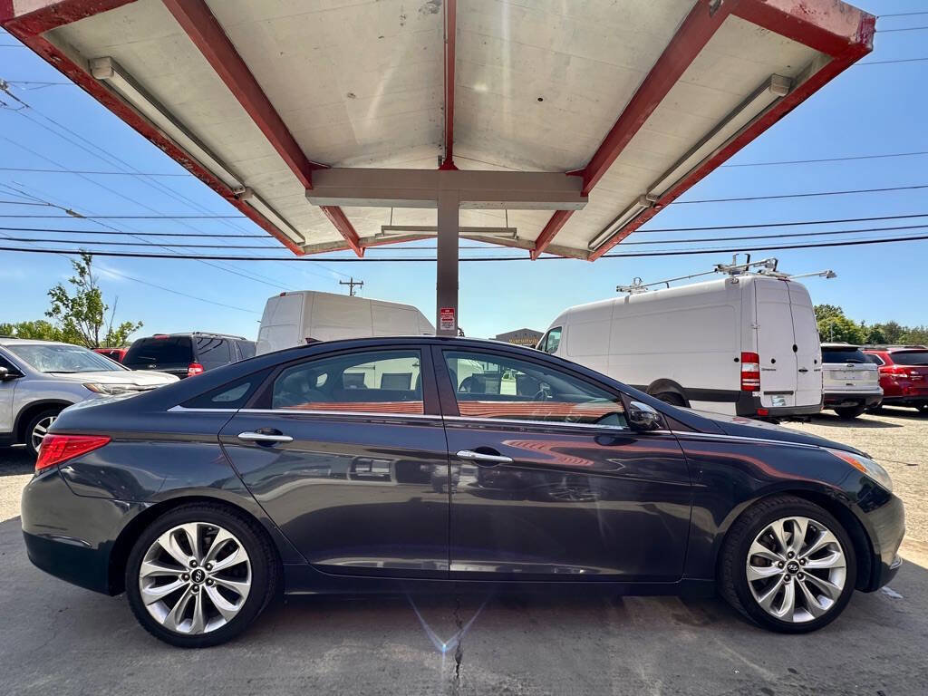 Used 2012 Hyundai Sonata SE FWD image 4