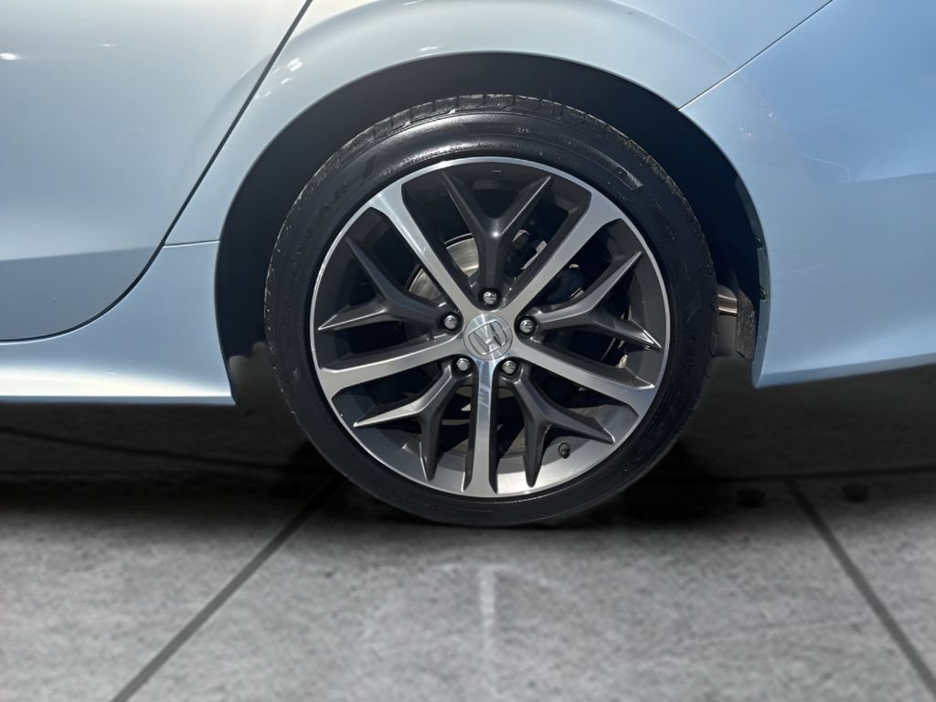 Used 2023 Honda Civic Touring image 32