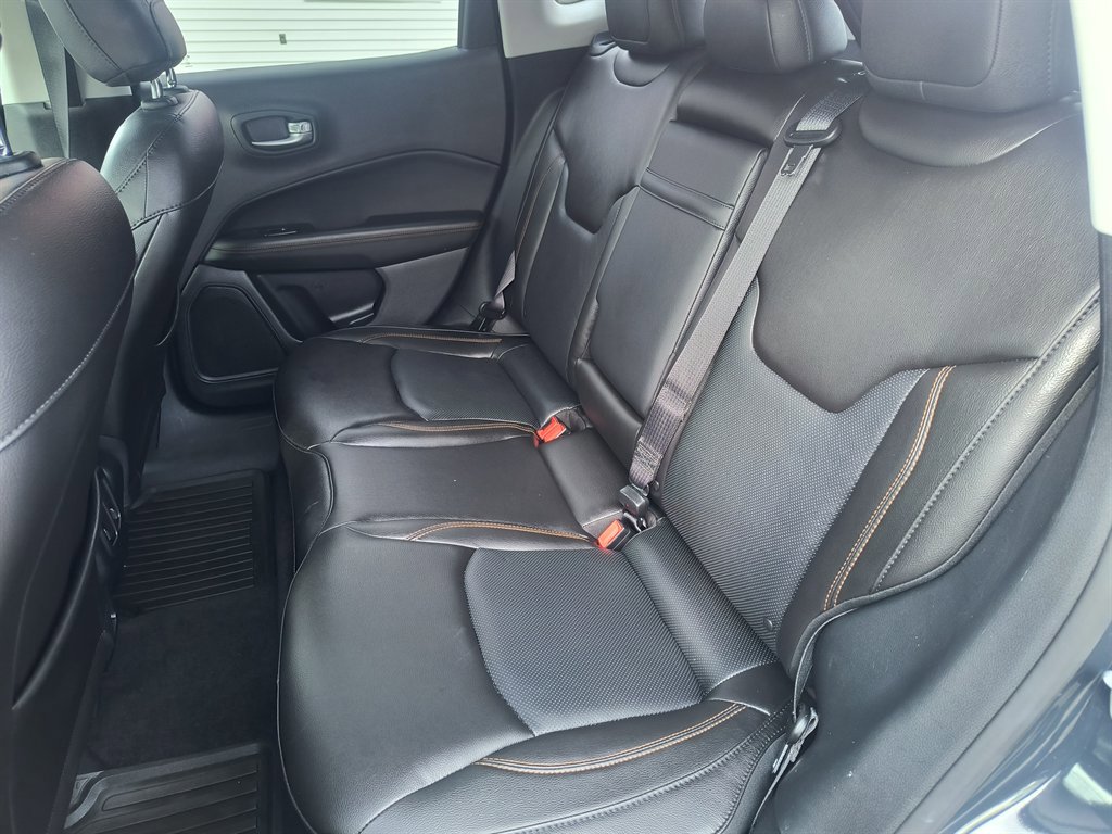 Used 2018 Jeep Compass Limited AWD/4WD image 32