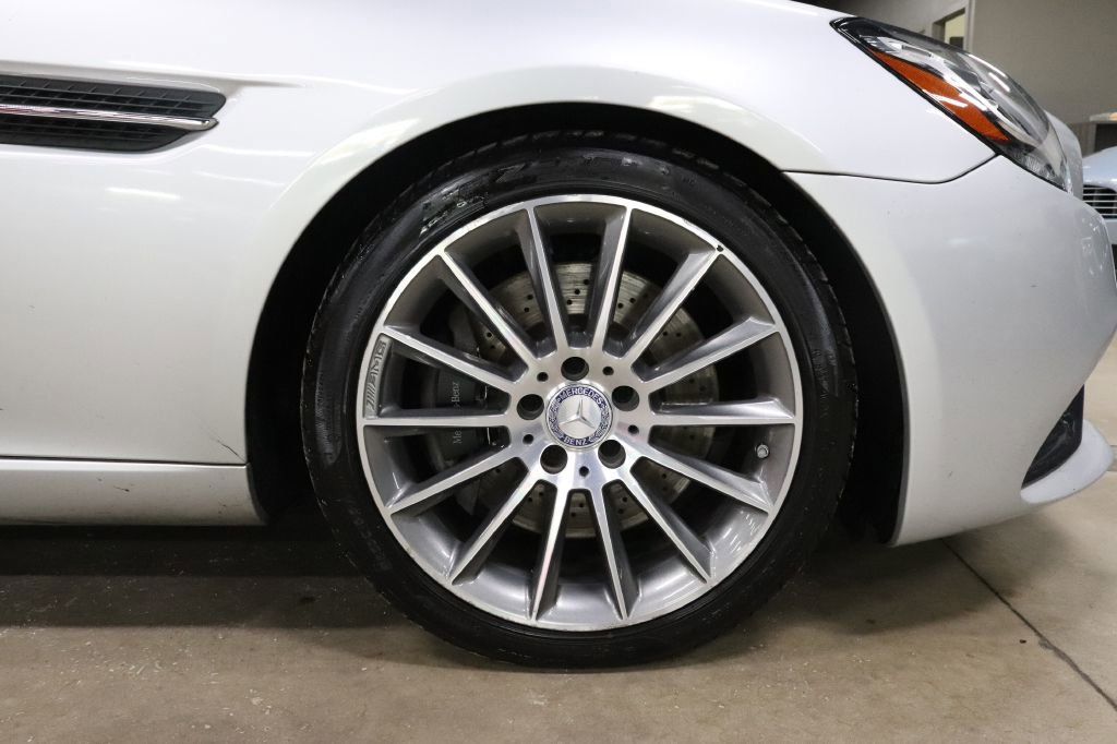 Used 2017 Mercedes-Benz SLC 300 image 38