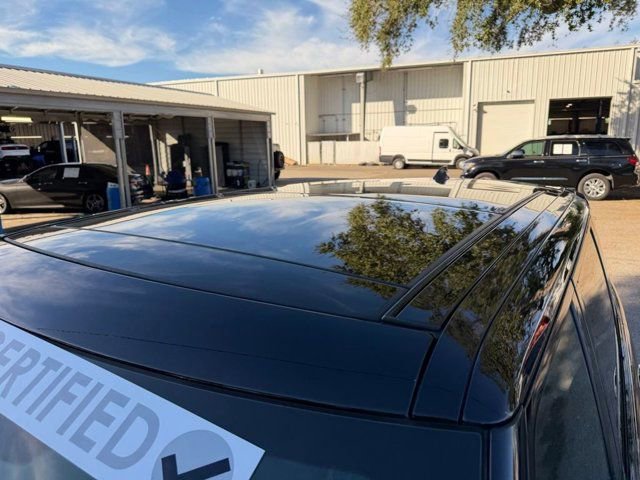 Used 2021 Land Rover Range Rover SV Autobiography Dynamic AWD/4WD image 11