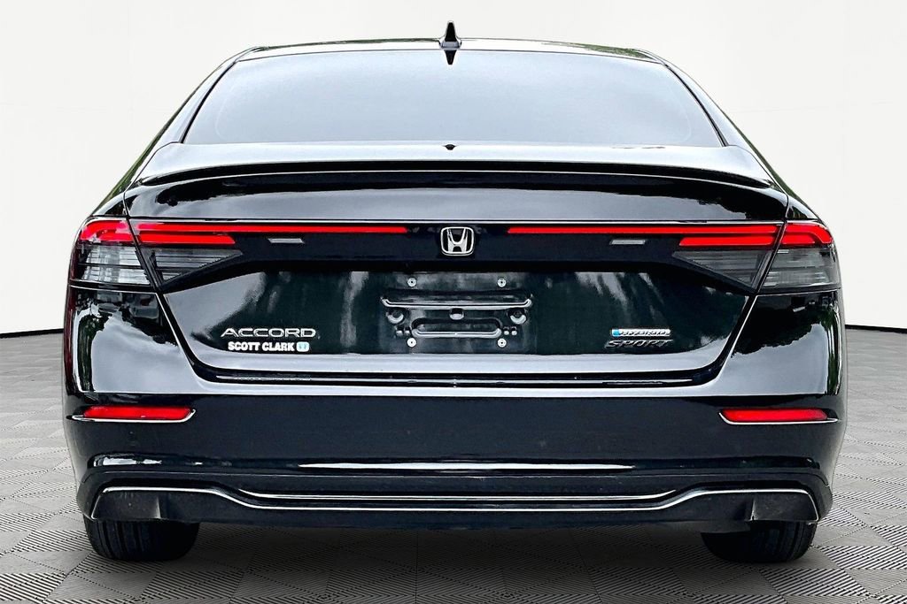 Used 2024 Honda Accord Sport image 7