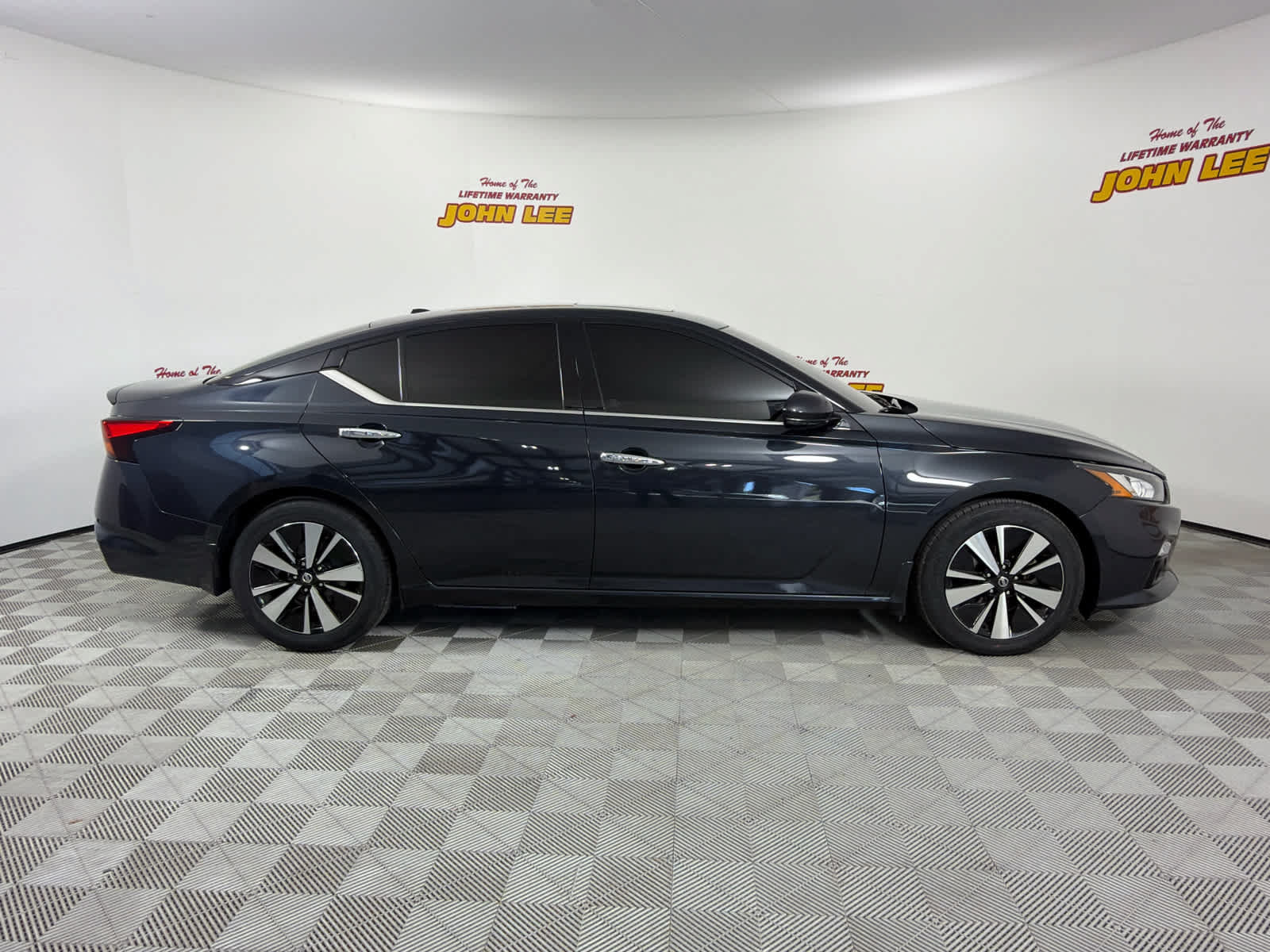 Used 2021 Nissan Altima 2.5 SL FWD image 7
