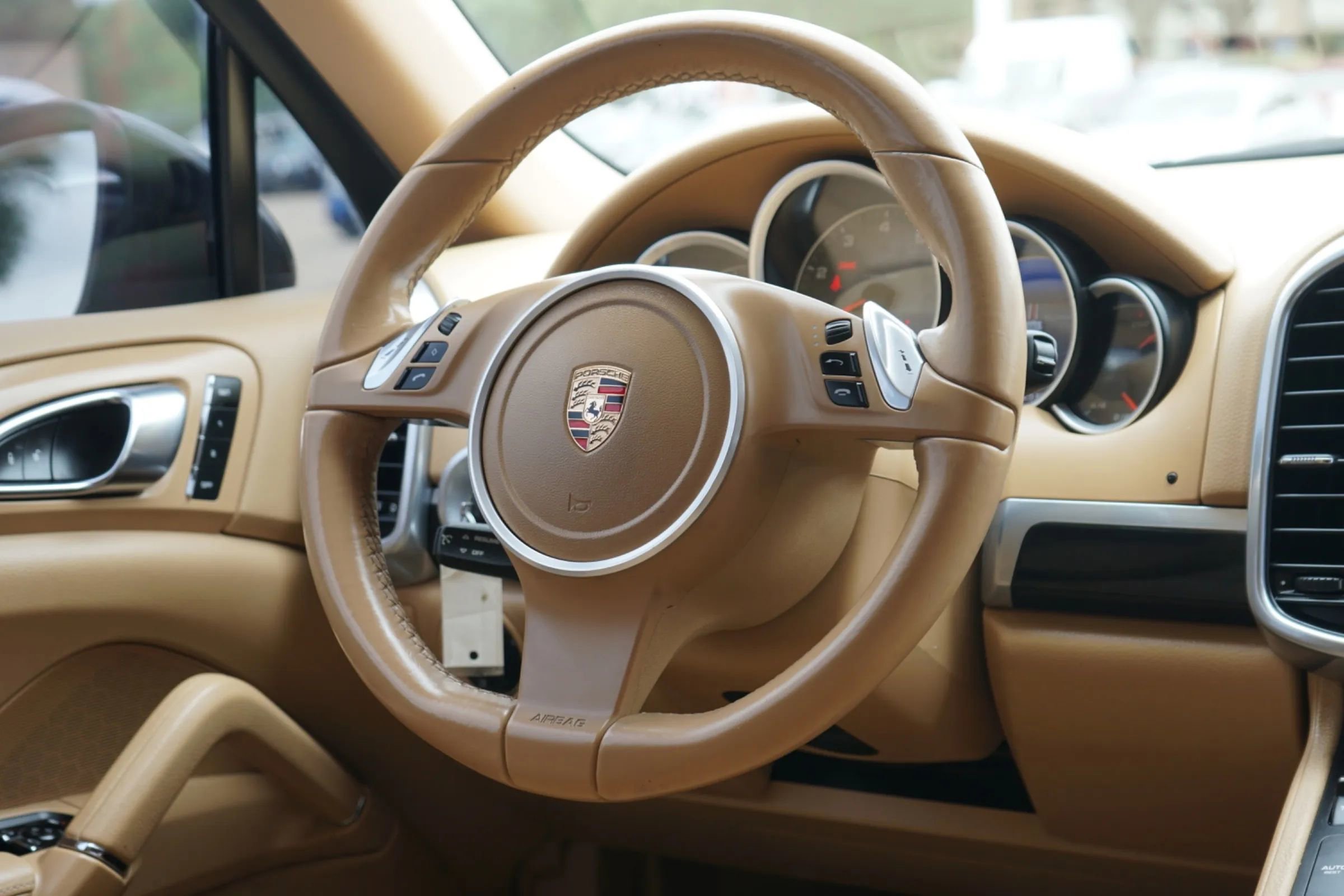 Used 2012 Porsche Cayenne S AWD/4WD image 40