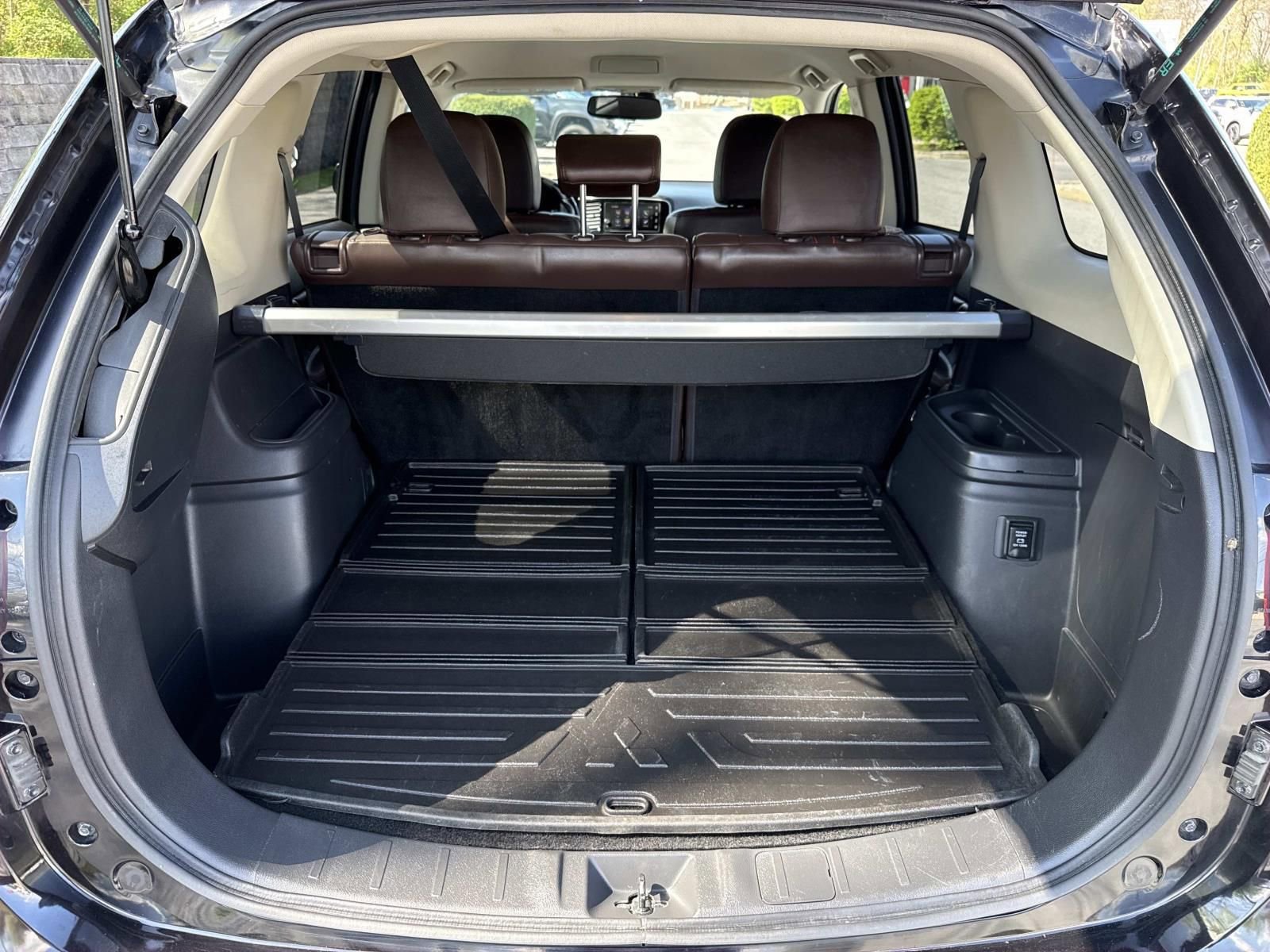 Used 2018 Mitsubishi Outlander 4WD Plug-In Hybrid image 27