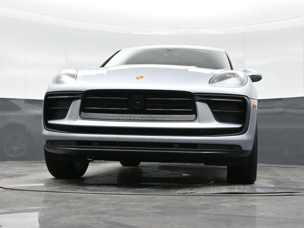 Certified 2022 Porsche Macan image 41