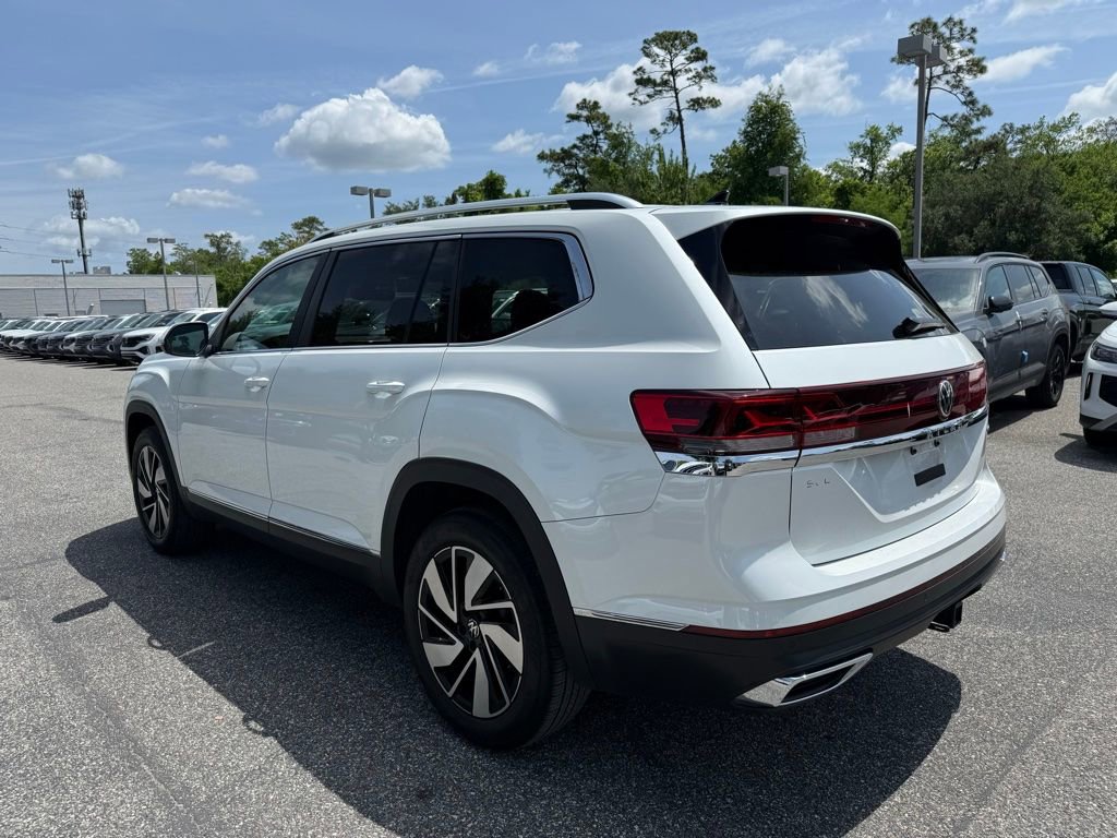 Used 2025 Volkswagen Atlas SEL AWD/4WD image 13