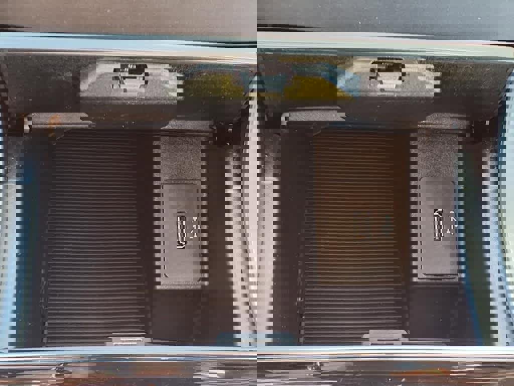 Used 2019 Ford Edge SE image 20