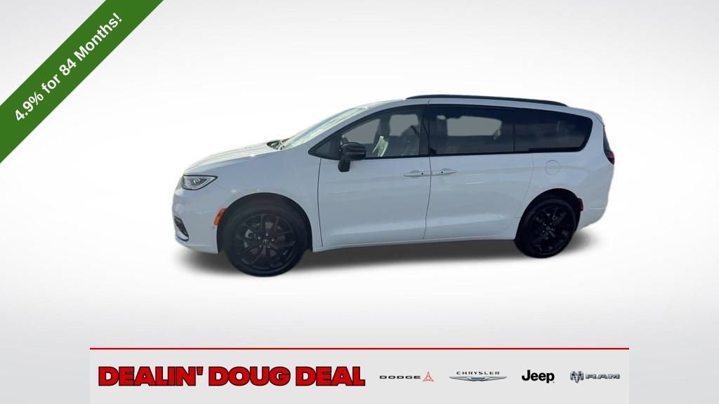 New 2026 Chrysler Pacifica Limited image 35