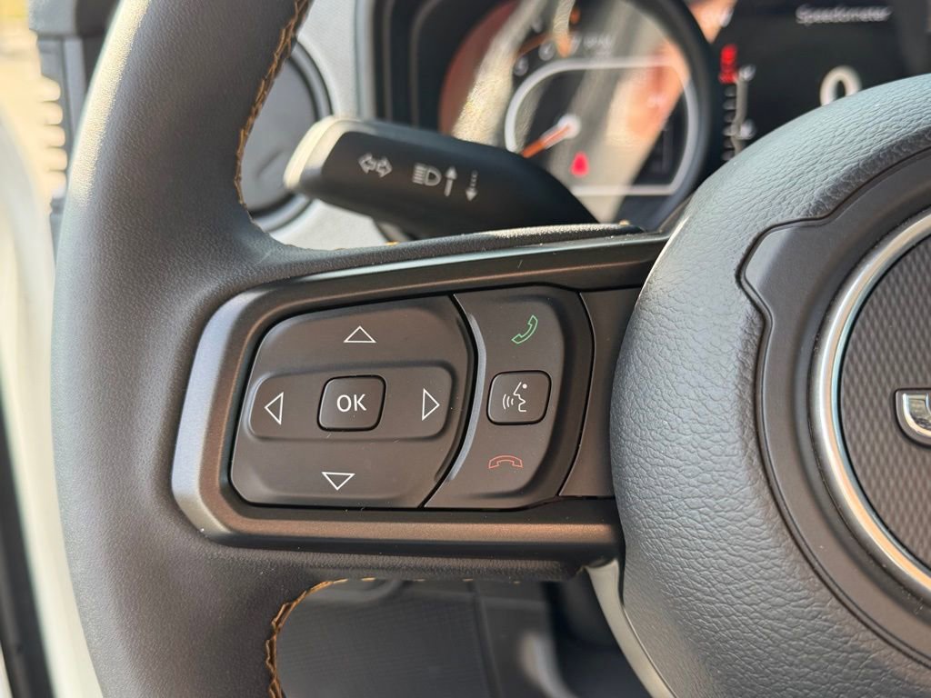 Used 2024 Jeep Gladiator Sport image 18