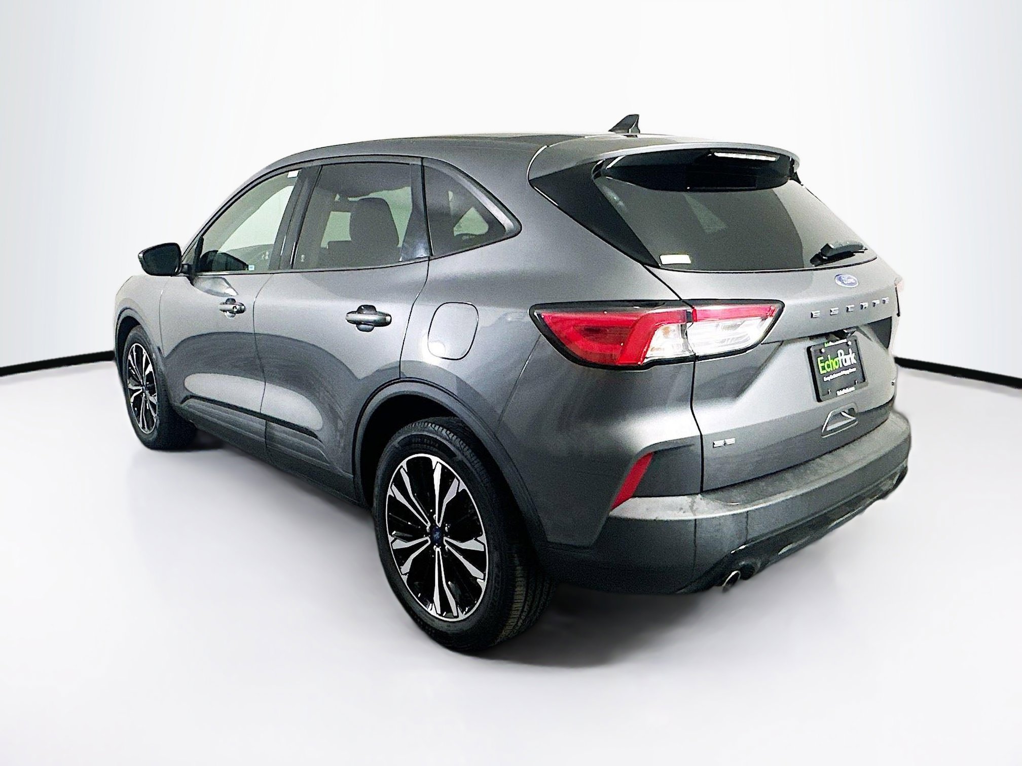 Used 2021 Ford Escape SE w/ SE Sport Appearance Package FWD image 5