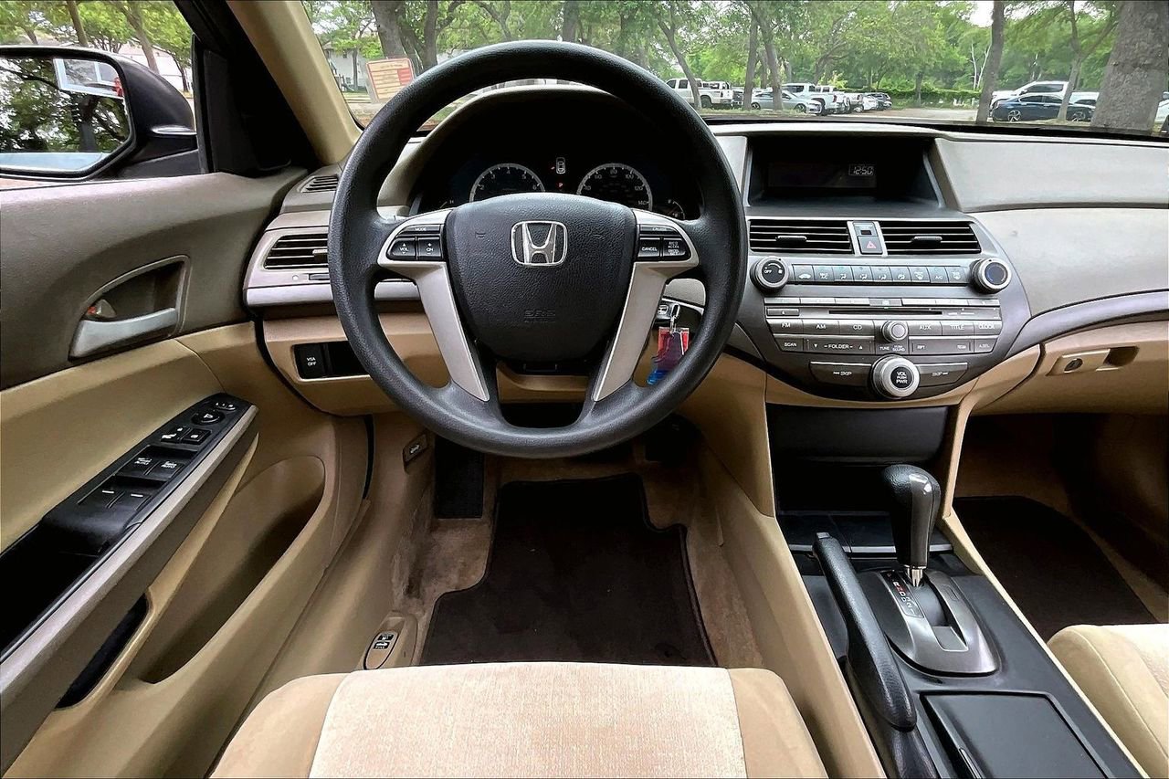 Used 2010 Honda Accord LX-P image 8