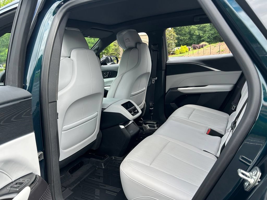 Used 2025 Cadillac Lyriq Luxury RWD image 41