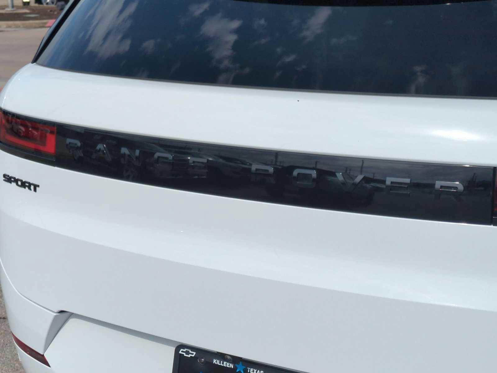 Used 2025 Land Rover Range Rover Sport Dynamic SE image 32