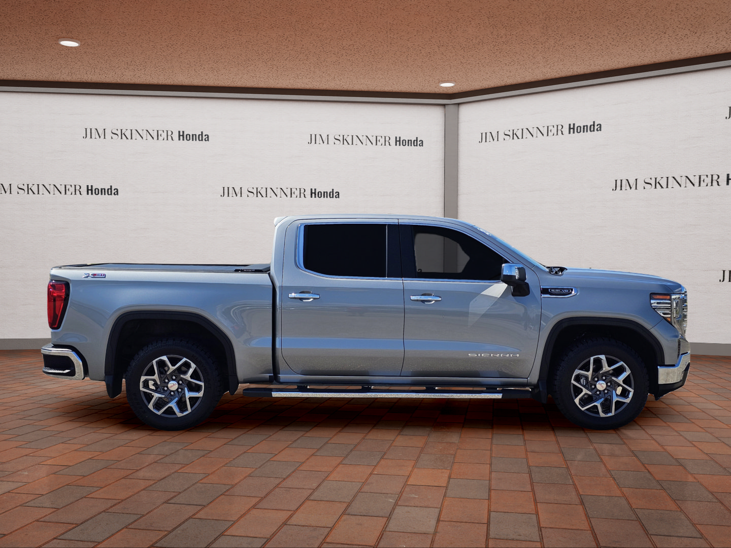 Used 2023 GMC Sierra 1500 SLT w/ SLT Premium Plus Package AWD/4WD image 8