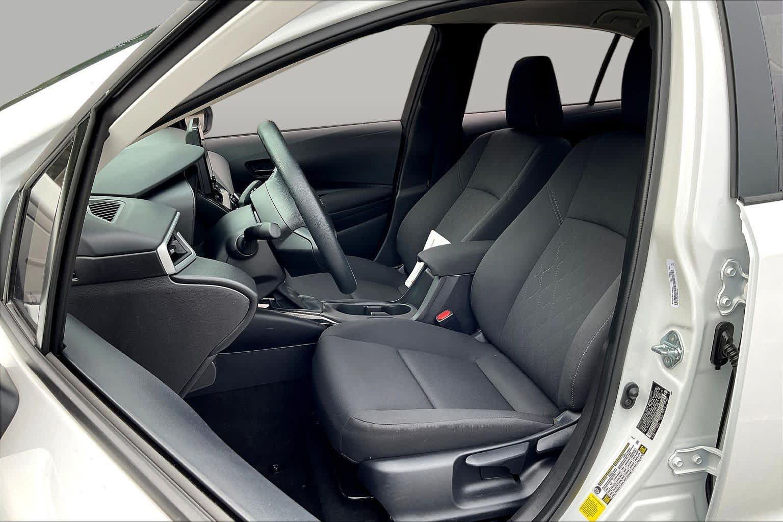 Used 2026 Toyota Corolla LE FWD image 15