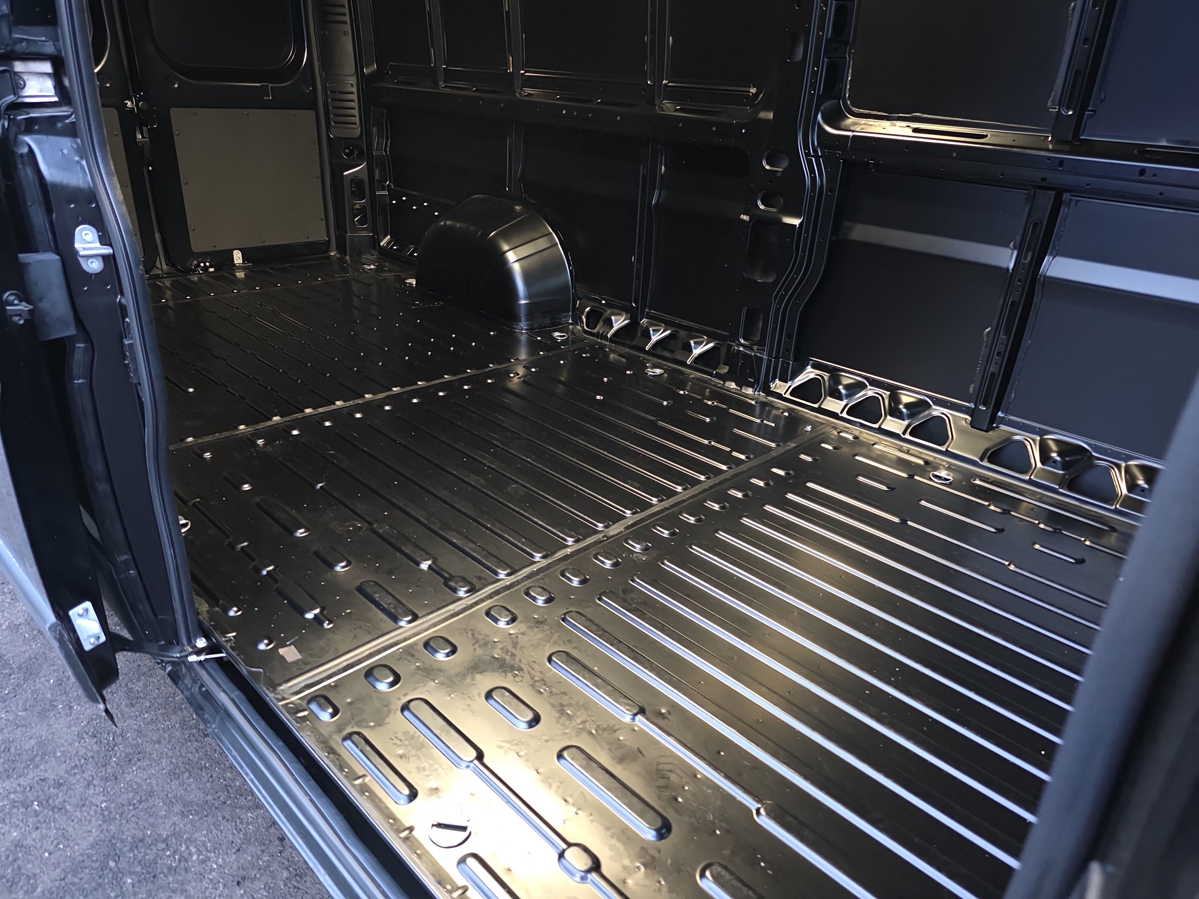 New 2026 RAM ProMaster 3500 w/ Premium Convenience Group image 25