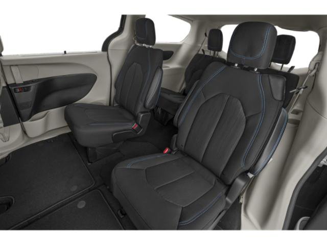 Certified 2023 Chrysler Pacifica Limited AWD/4WD image 13