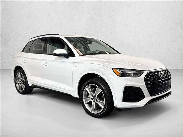 Used 2025 Audi Q5 2.0T Premium w/ Convenience Plus Package AWD/4WD image 3