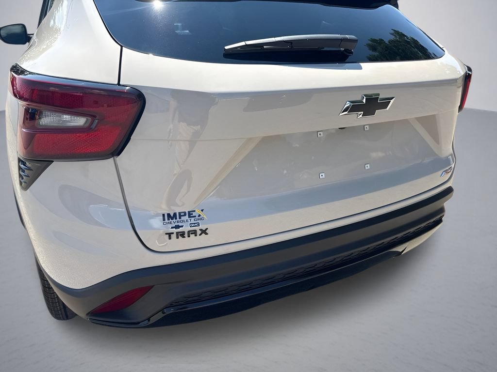 New 2026 Chevrolet Trax RS w/ Sunroof Package FWD image 29