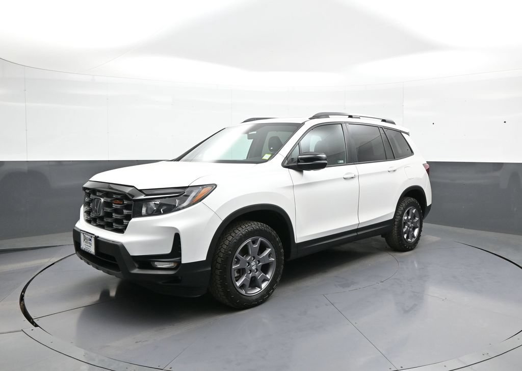 Certified 2024 Honda Passport TrailSport image 1