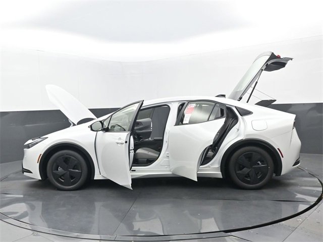 New 2026 Toyota Prius LE image 31