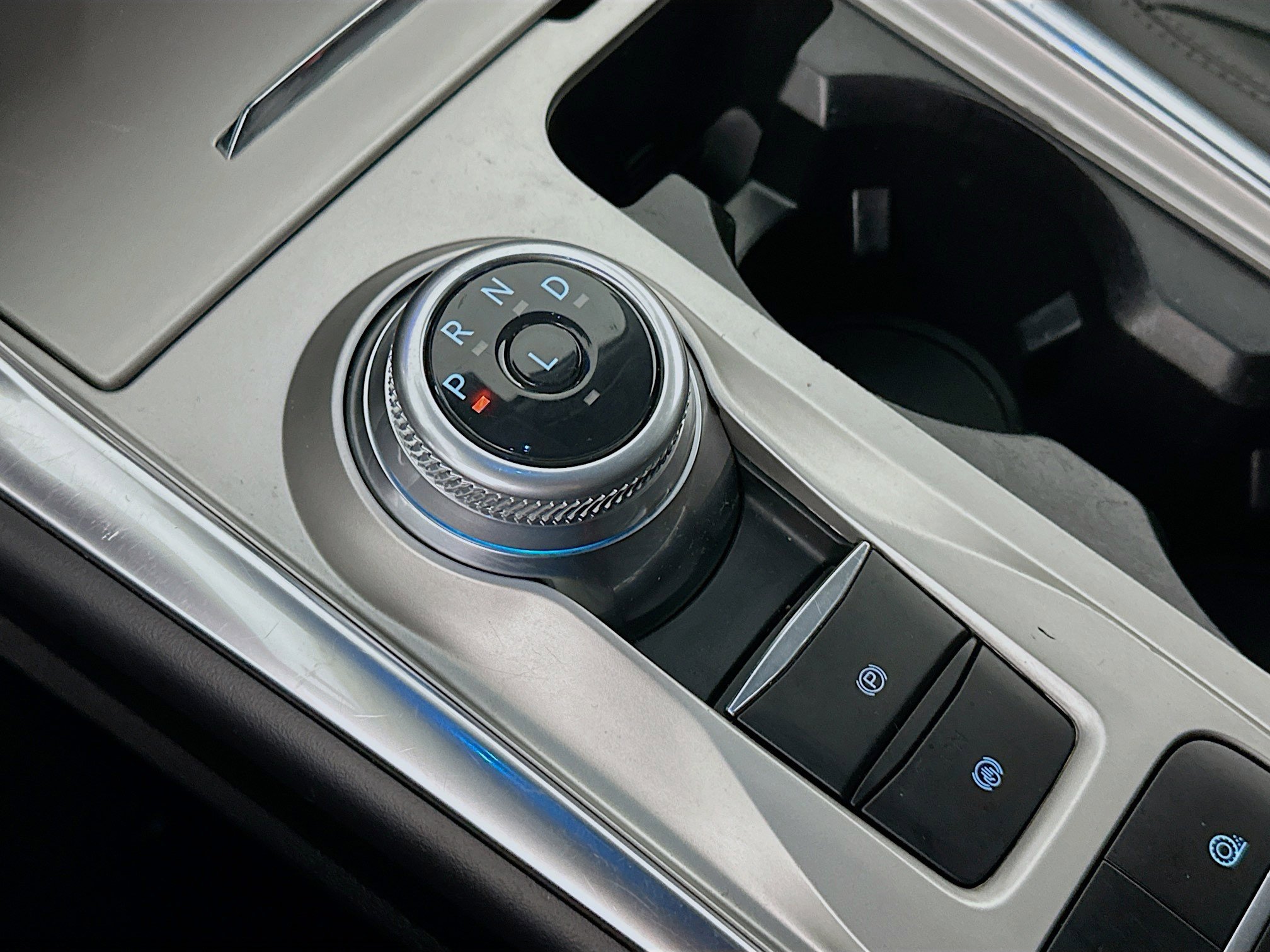 Used 2024 Ford Explorer Limited image 25