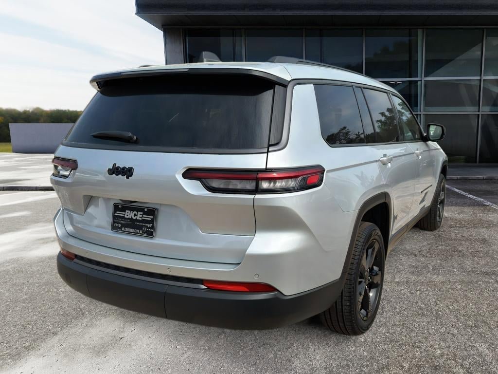 New 2026 Jeep Grand Cherokee L Limited RWD image 7