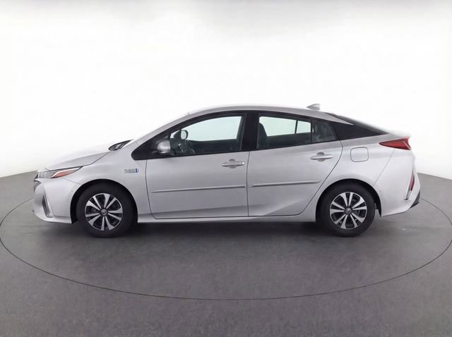 Used 2017 Toyota Prius Prime Premium image 6