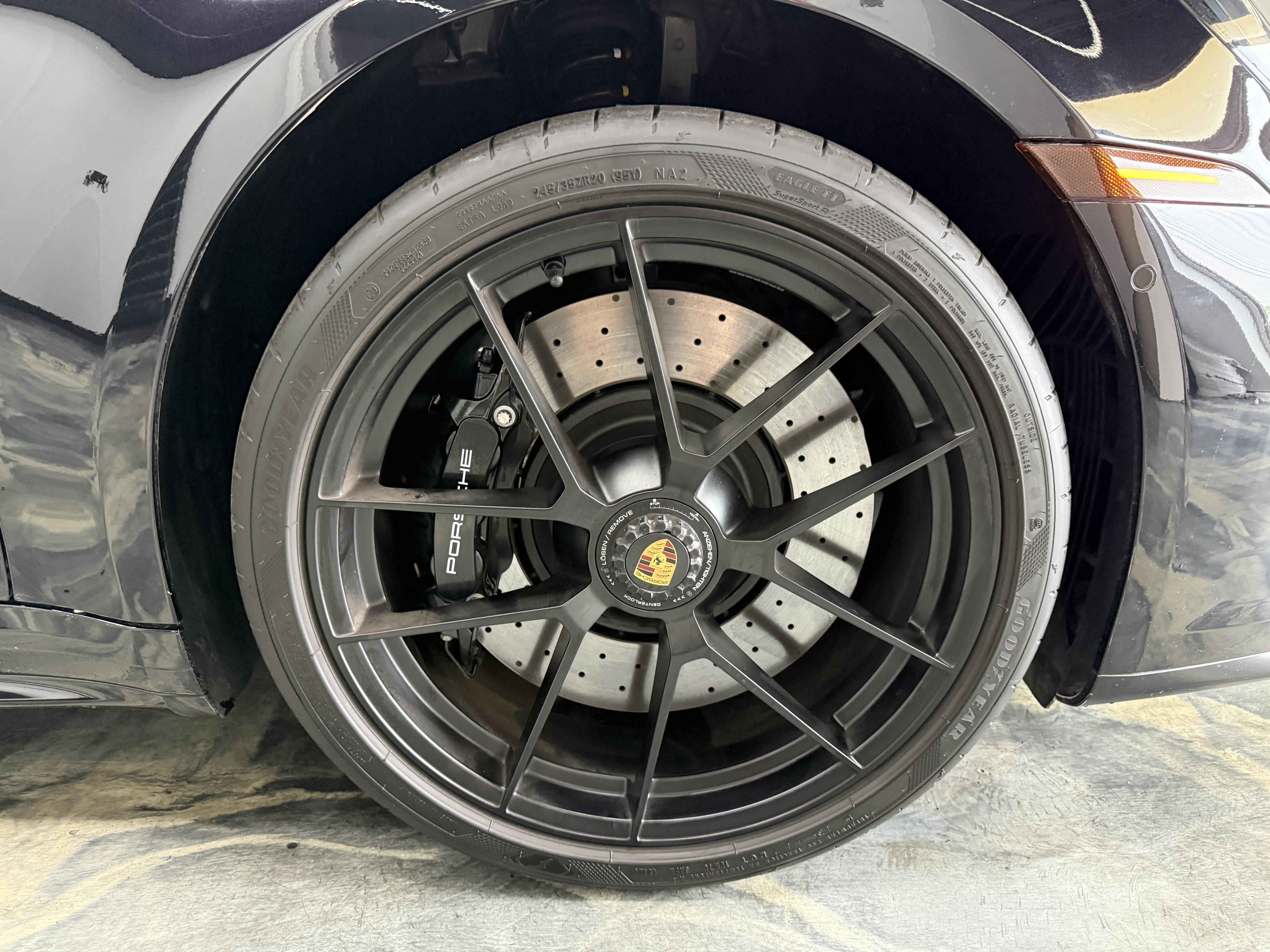 Used 2025 Porsche 911 Carrera GTS RWD image 36