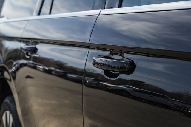 Used 2025 Ford Expedition Max Platinum w/ Driver's Package image 26