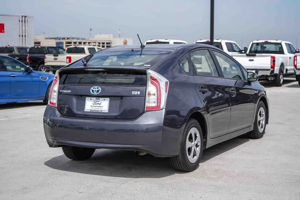 Used 2015 Toyota Prius Two w/ Preferred Accessory Package FWD image 6