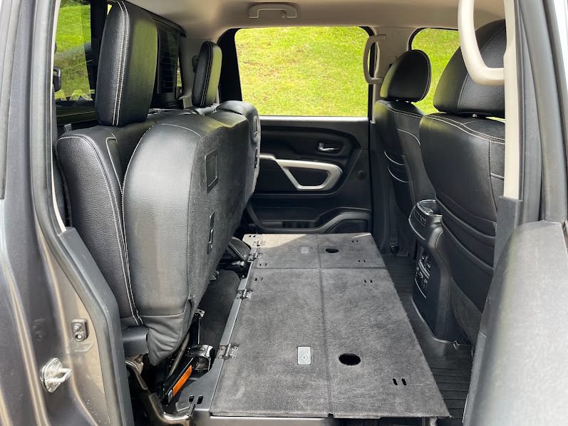 Used 2018 Nissan Titan PRO-4X w/ Pro-4x Convenience Package AWD/4WD image 40