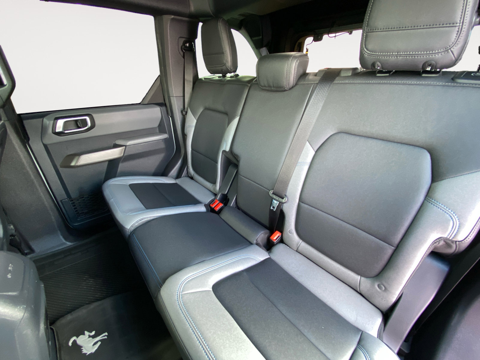 Used 2021 Ford Bronco Black Diamond image 24