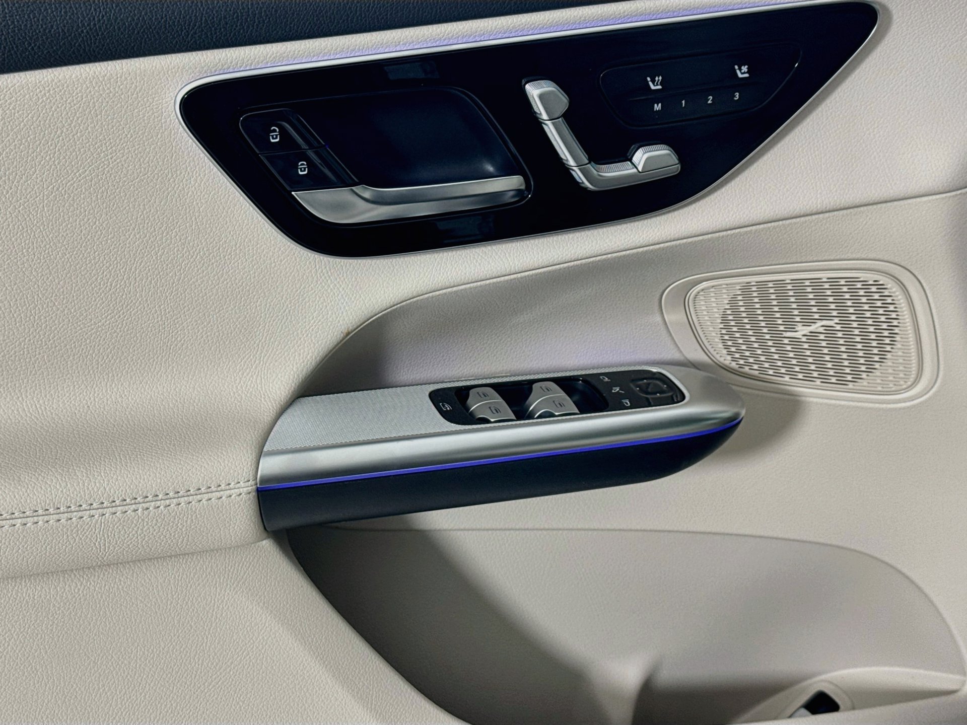 New 2027 Mercedes-Benz GLC 300 4MATIC image 19