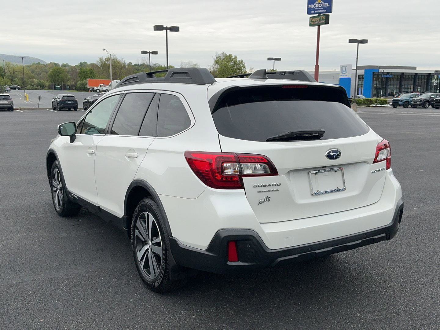 Used 2019 Subaru Outback 2.5i Limited AWD/4WD image 11
