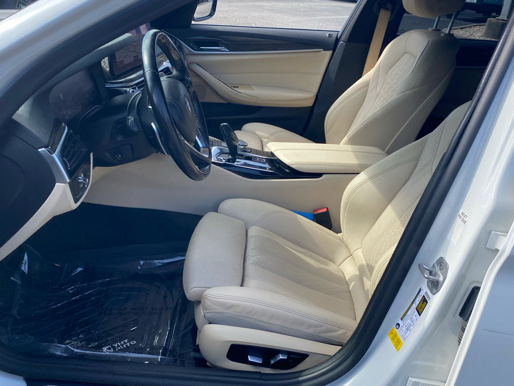 Used 2021 BMW 530i w/ Convenience Package image 4