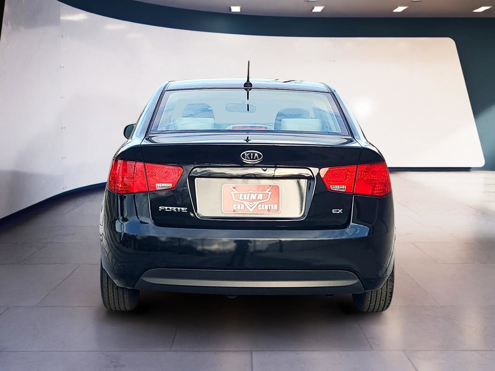 Used 2010 Kia Forte EX image 4