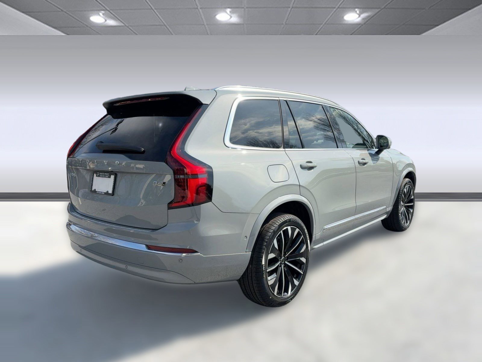 New 2026 Volvo XC90 B6 Plus w/ Protection Package Premier image 9
