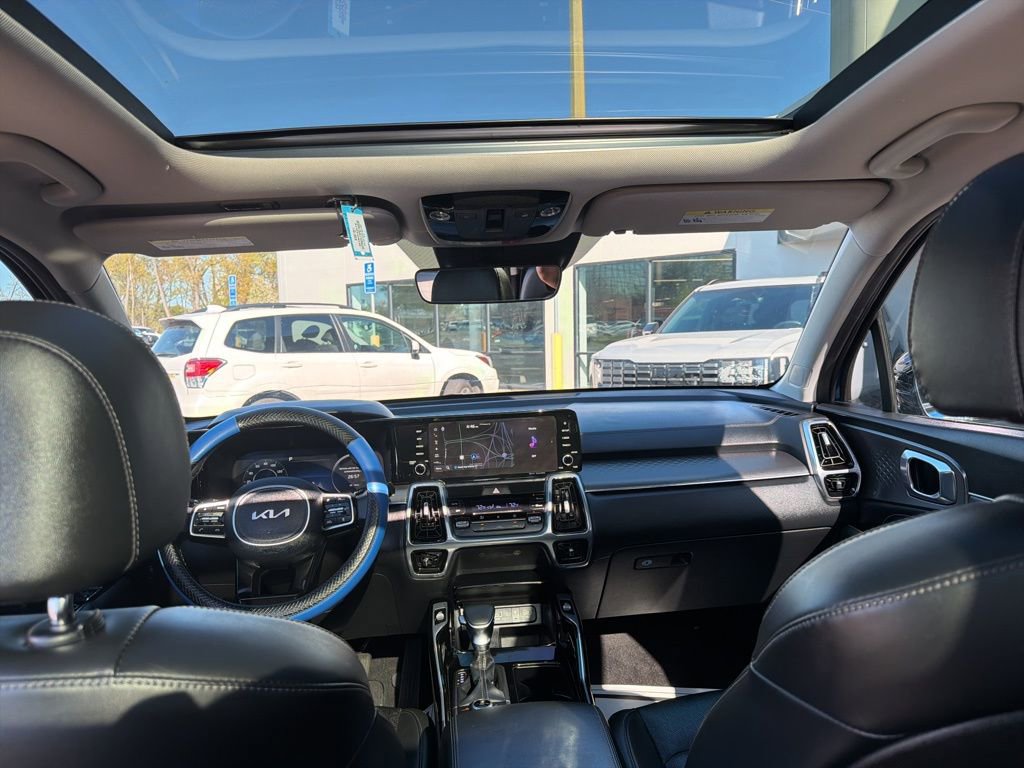 Certified 2023 Kia Sorento SX AWD/4WD image 22
