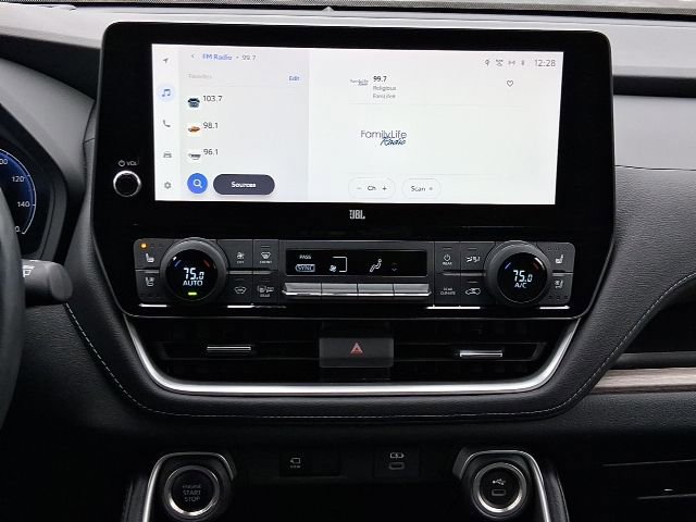 Used 2024 Toyota Grand Highlander Platinum image 26