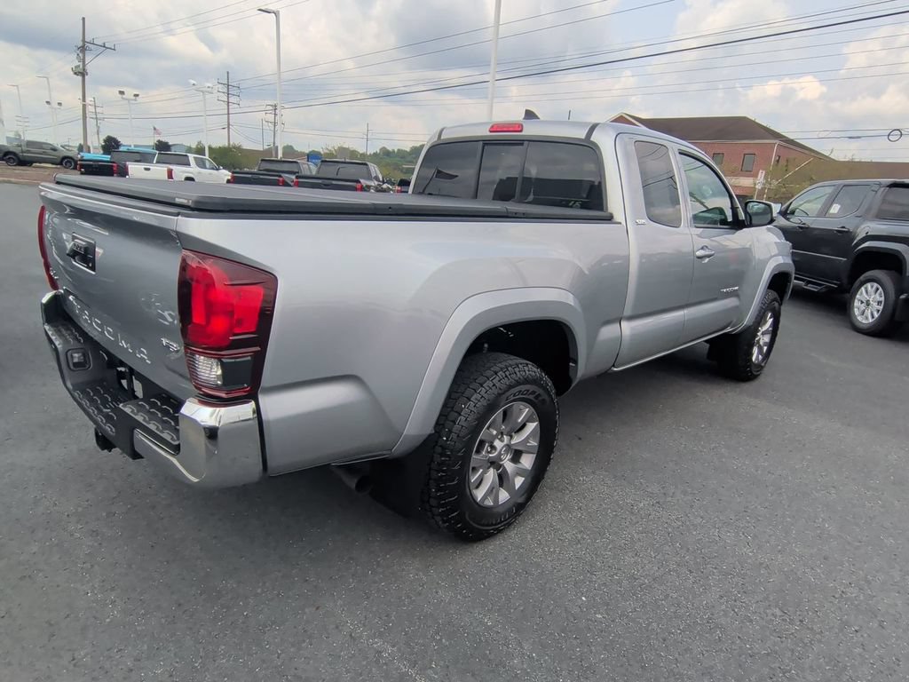 Used 2019 Toyota Tacoma SR5 AWD/4WD image 8