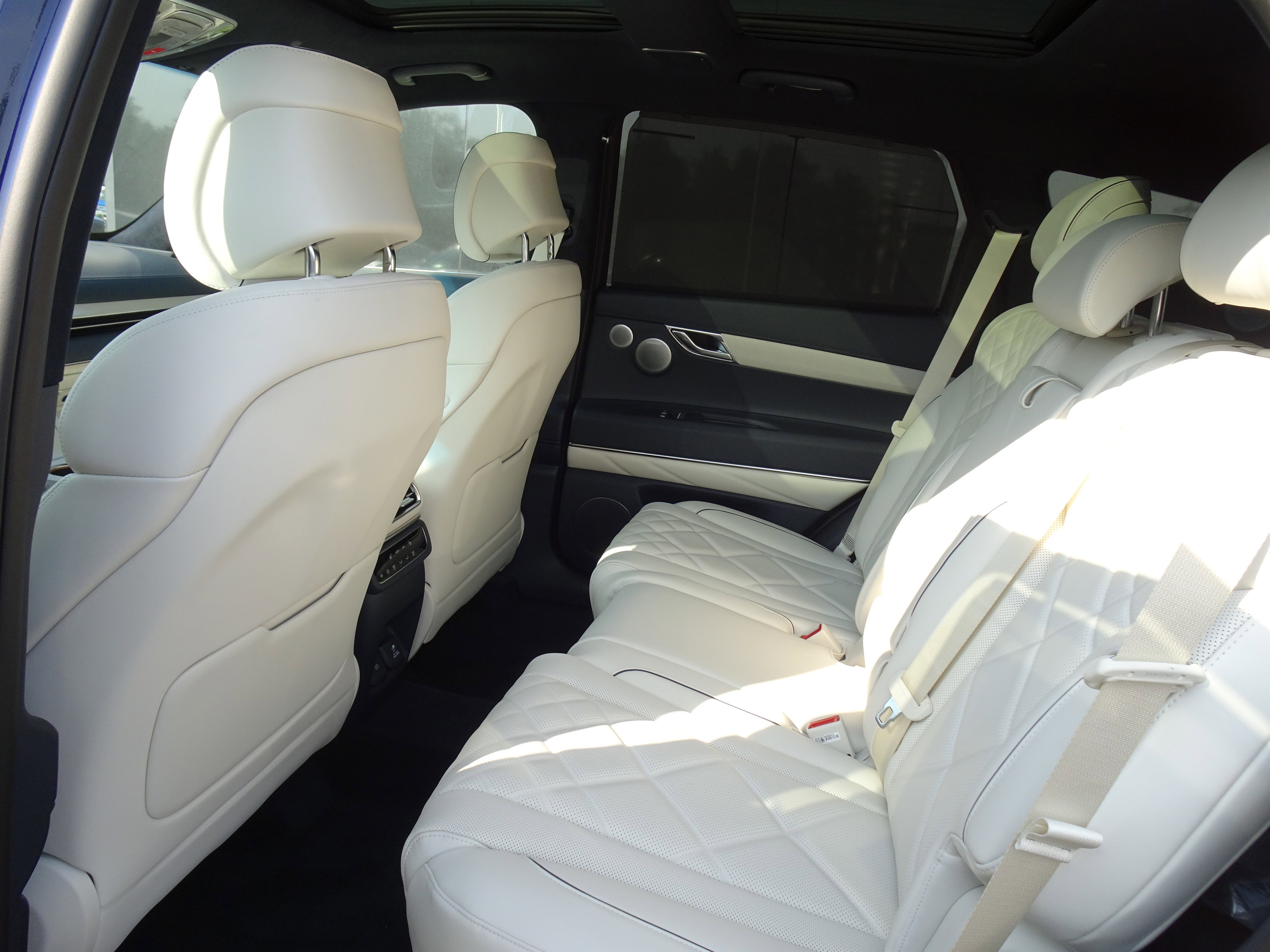 New 2025 Genesis GV80 3.5T Prestige image 12