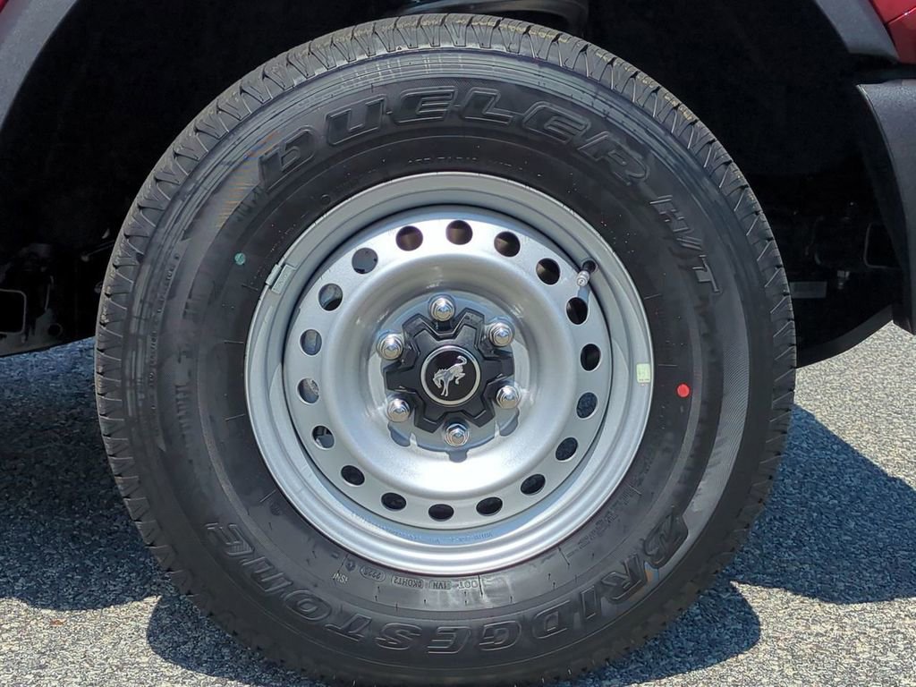 New 2025 Ford Bronco 4-Door image 12