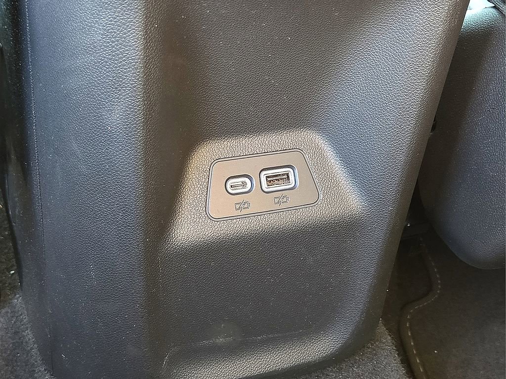 Used 2023 Buick Envision Preferred image 16